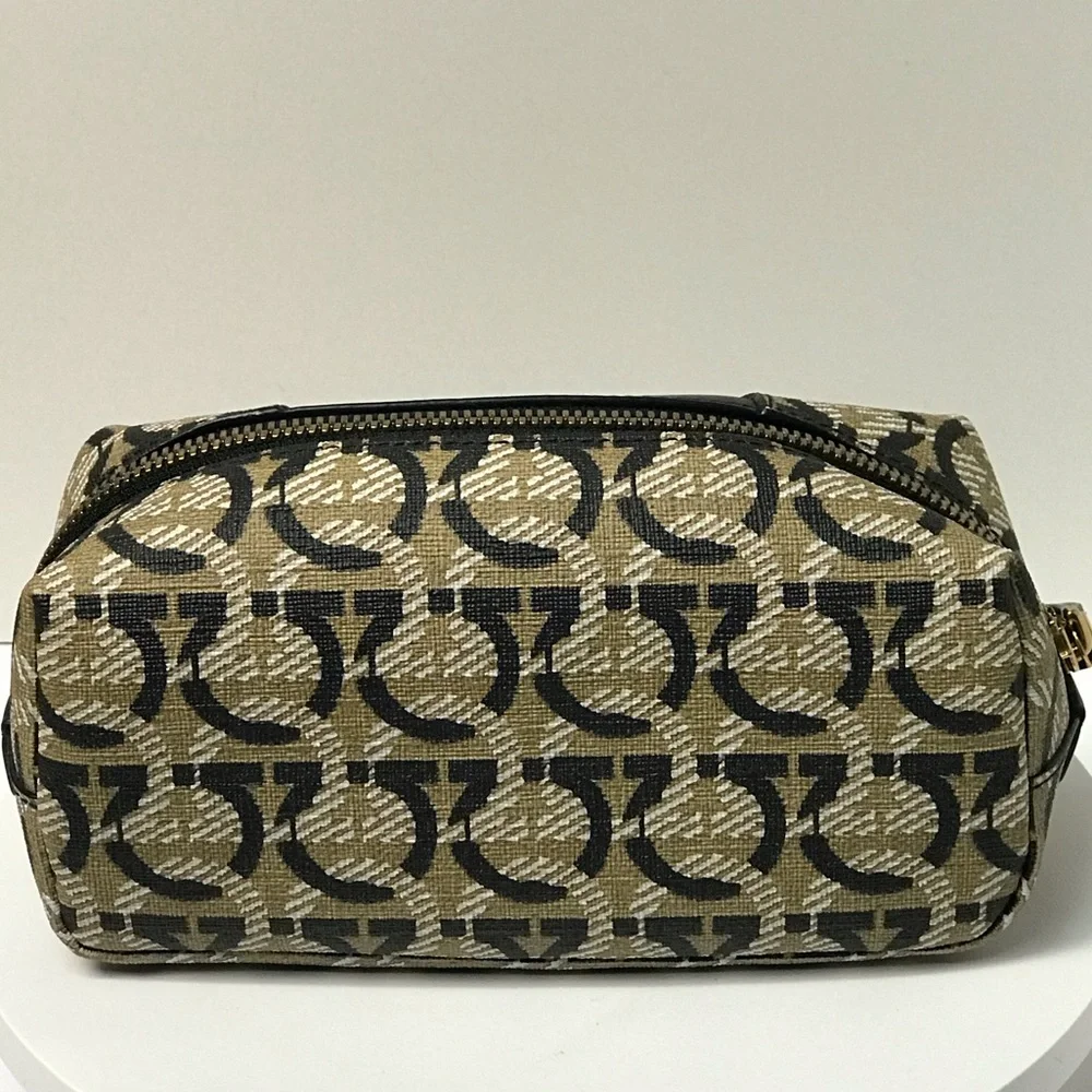 Salvatore Ferragamo Gancini Cosmetic Bag 😍🔥